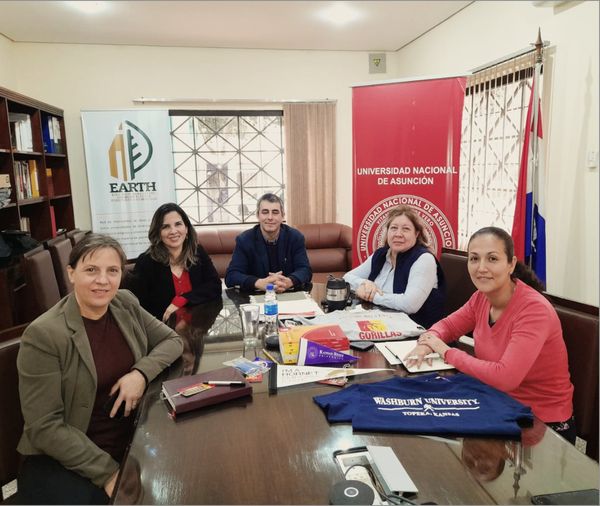 Reunión de Trabajo con la Directora Ejecutiva del Comité Paraguay Kansas