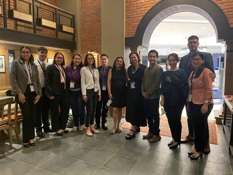 Jóvenes estudiantes de Medicina UNA presentan trabajo de investigación en un Congreso Internacional