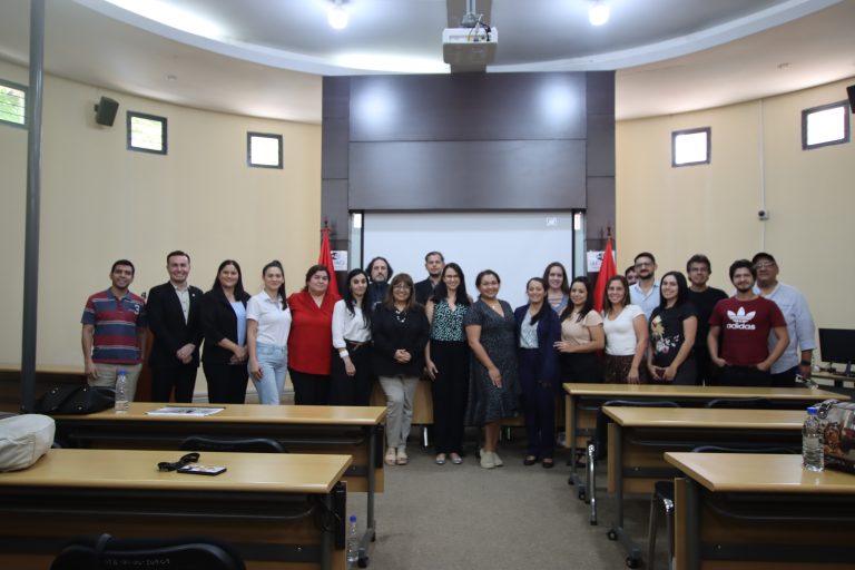 Visita de la Directora de Relaciones Públicas y Comunicación de la Universidad Federal de Goiás a la de UNA