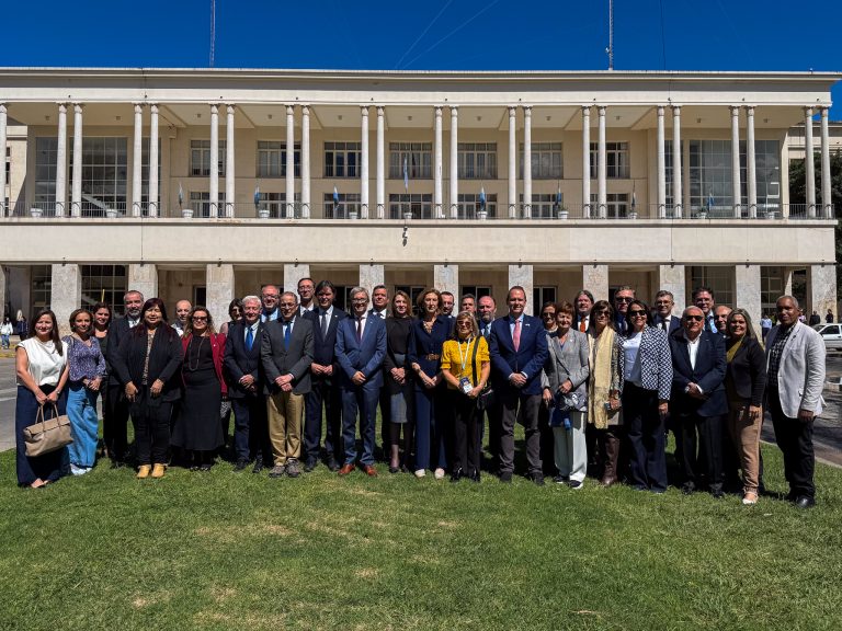 La UNA fortalece su cooperación internacional con universidades de la AUIP.