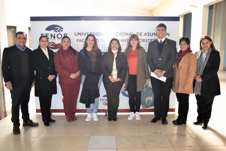 Visita de docentes de la Universidad de Granada