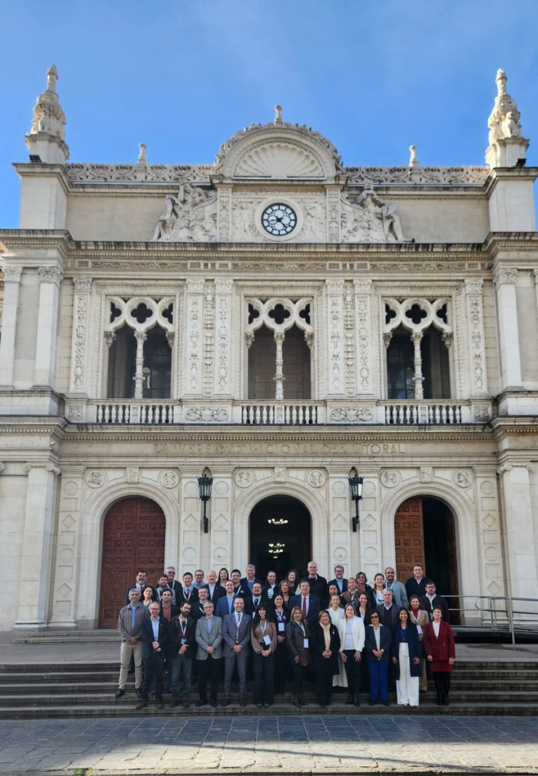 La UNA participa en reunión estratégica de la AUGM en Santa Fe
