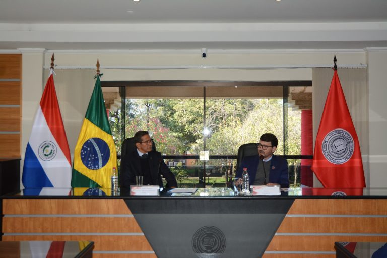 UNA recibió a comitiva de Unioeste para proyectar acciones conjuntas