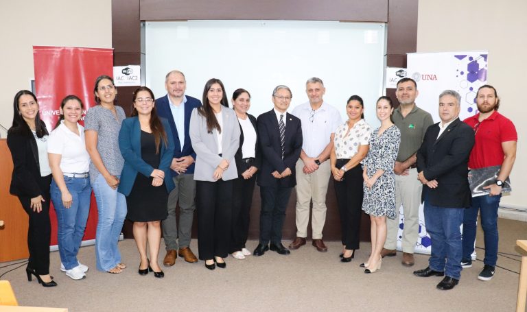 Experto israelí visita la UNA en el marco de una estancia de investigación