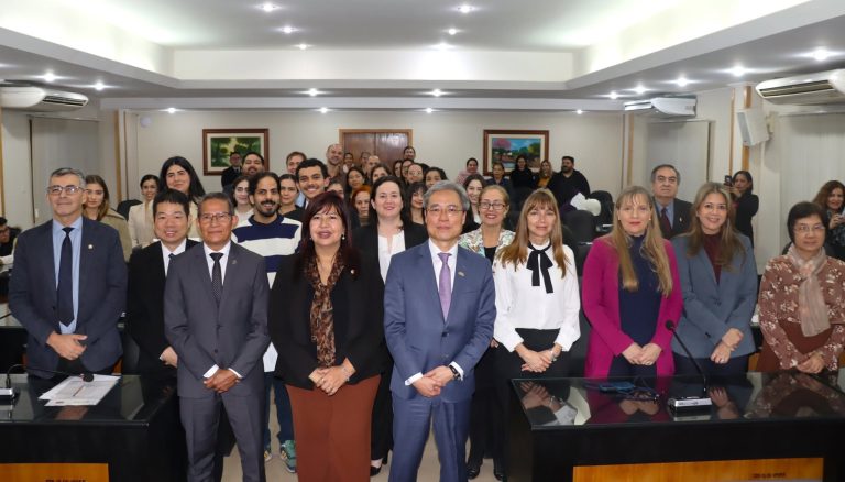 Culminó con éxito el Curso Internacional «Estudios de Taiwán» en la UNA
