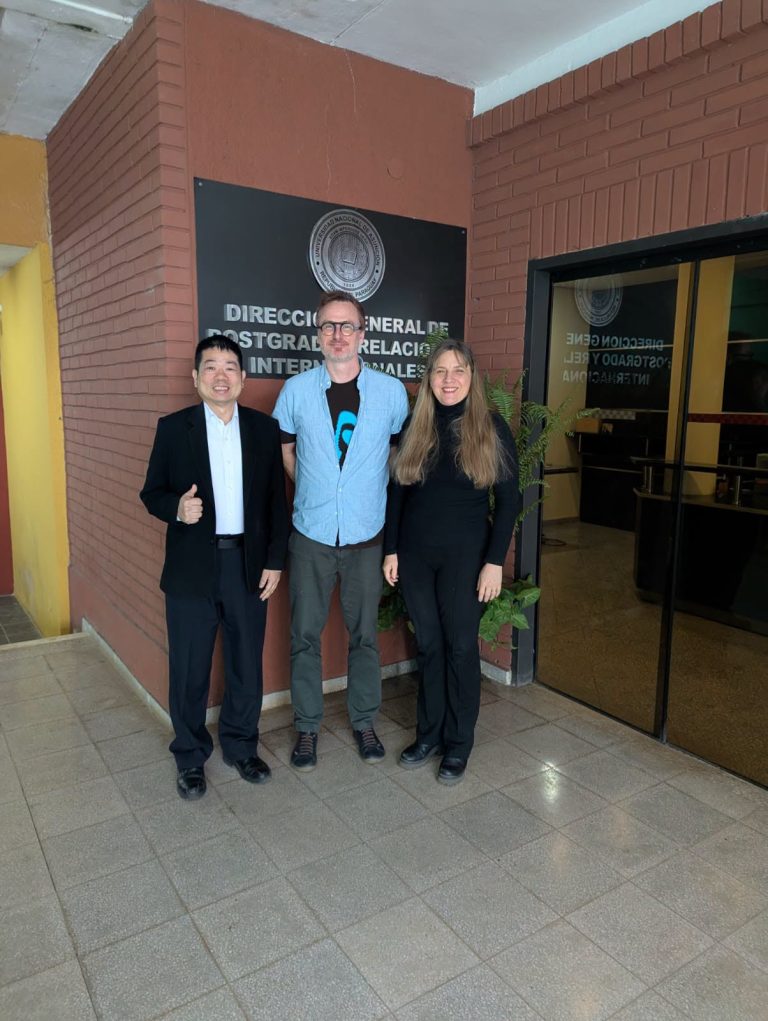 VISITA DE DOCENTE EXTRANJERO